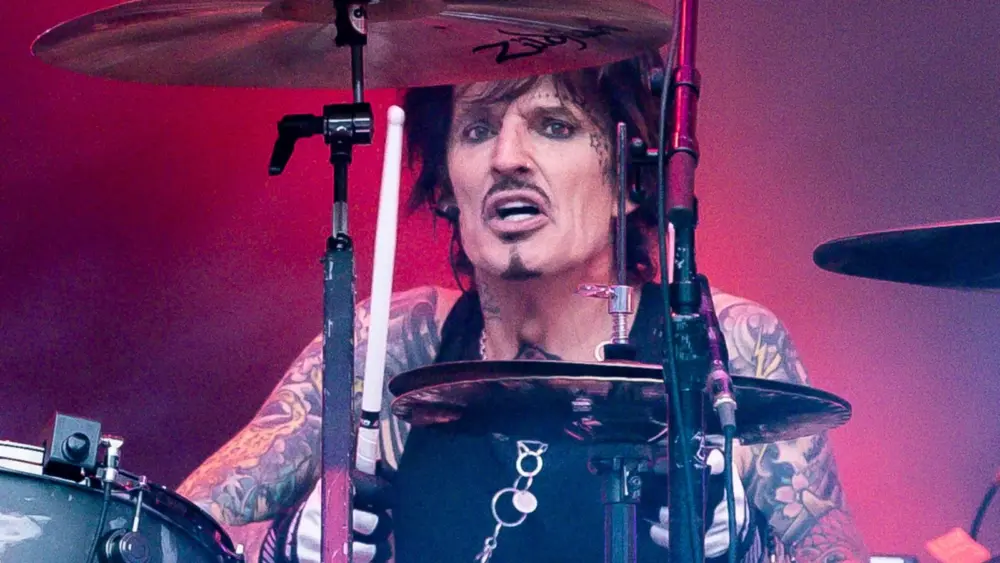 attachment-tommy-lee-1-1