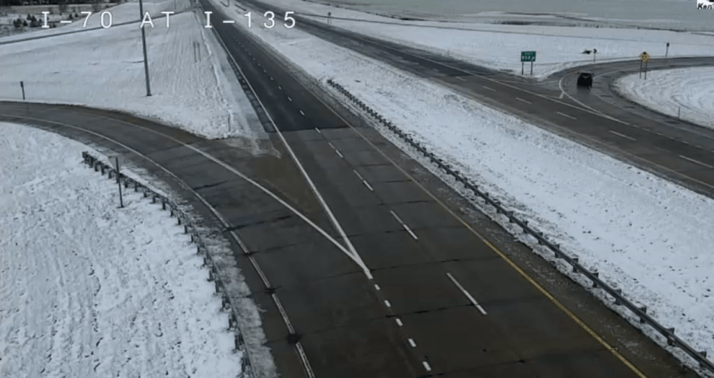 Snow Fall Kansas Snow falls in parts of Kansas | T95 The Rock Station