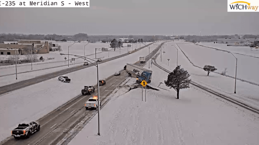 Snow causes travel problems in Wichita area