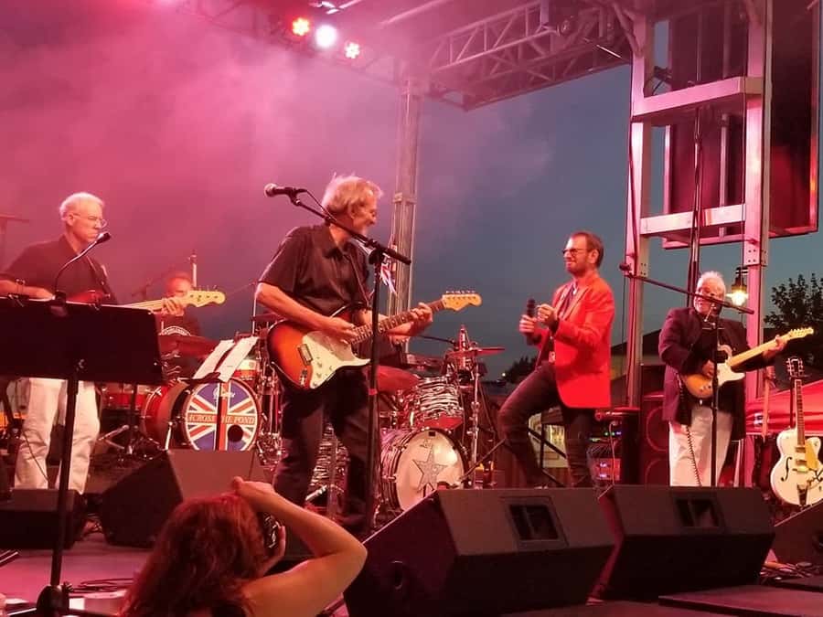 34559397_1228243787310750_4023557227255169024_n_152837600997