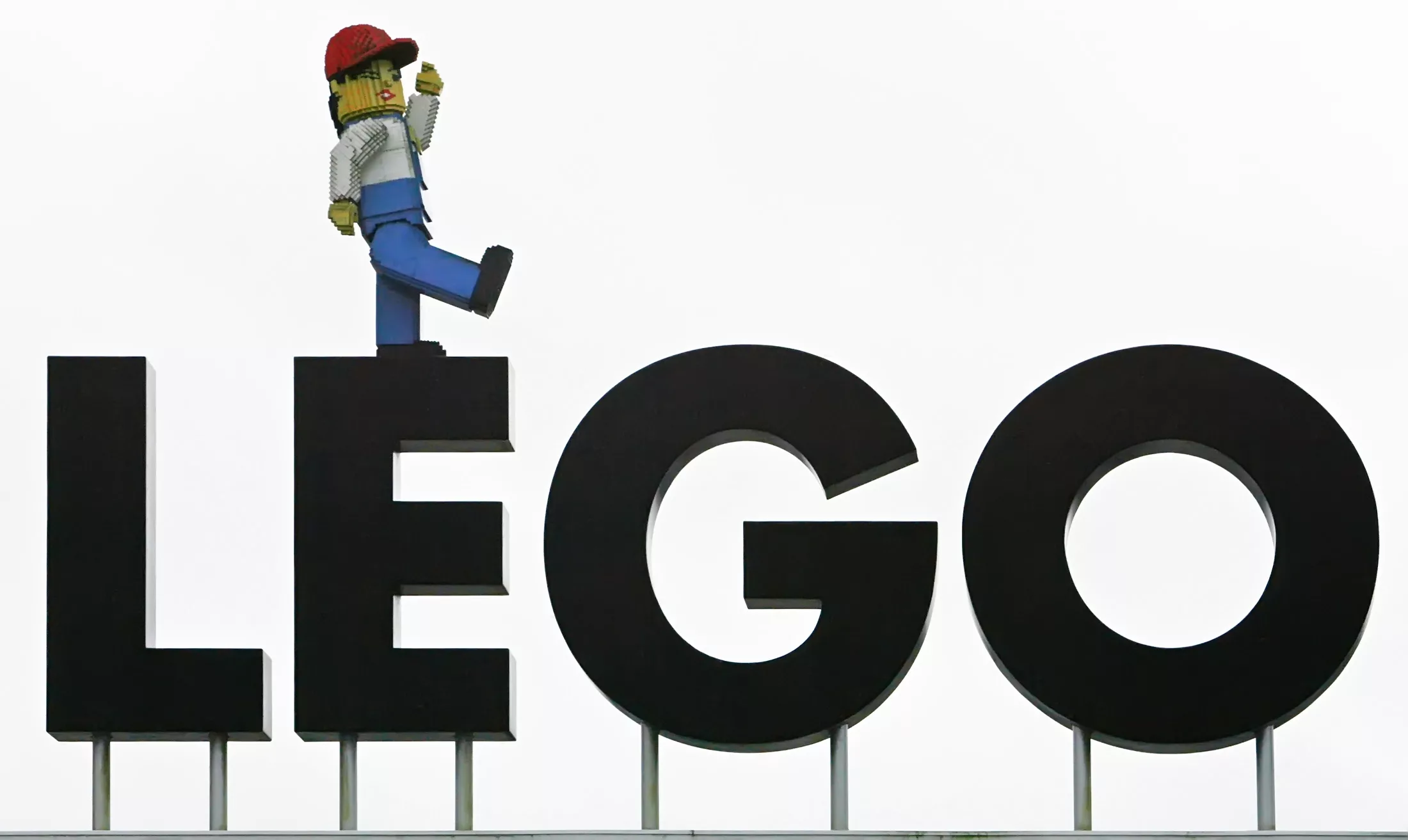 2008-03-06t120000z_1134086865_gm1e4360nja01_rtrmadp_3_lego-jpg