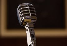 getty_microphone_01092023629058