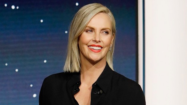 e_charlize_theron_05112022