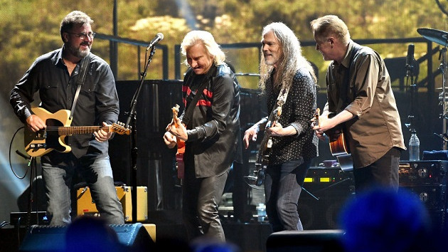 getty_theeagles630_051822