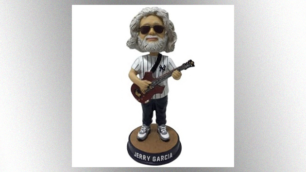 m_jerrygarciayankeesbobblehead630_062422