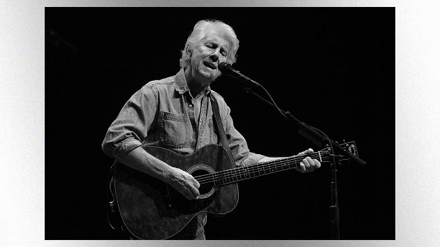 getty_grahamnash630_071122