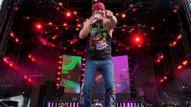 getty_bretmichaels630_071222