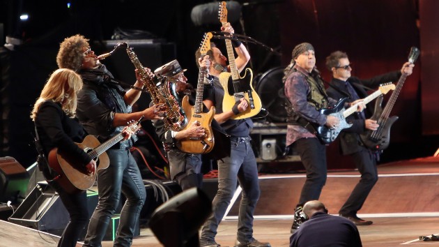 getty_bruceandband630_071222
