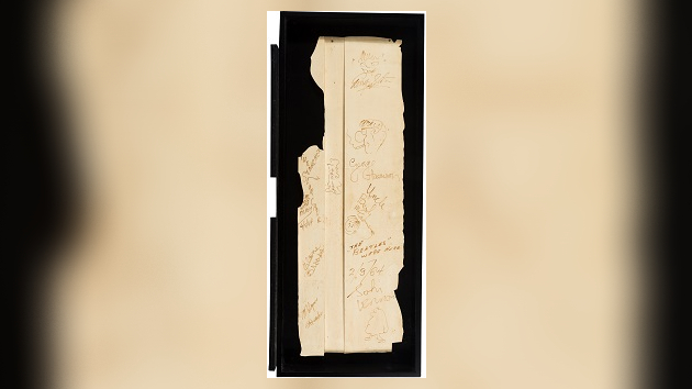 m_beatlessignedportionofwall630_090122