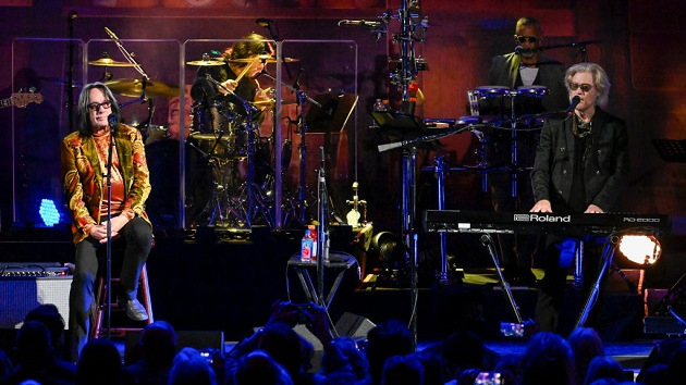 getty_toddrundgrendarylhall630_051722-2