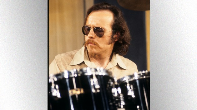 getty_johnhartmandoobies_0999992322