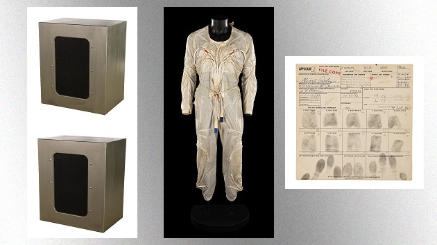 m_beatlesmonitorsbowiespacesuitelvislicense630_100322
