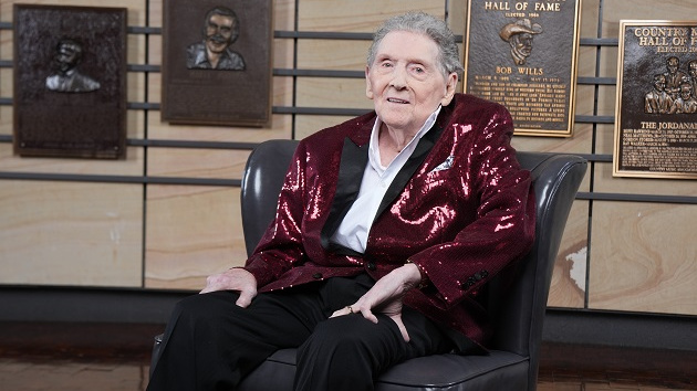 m_jerryleelewis630_creditjohnrussellcma_102822