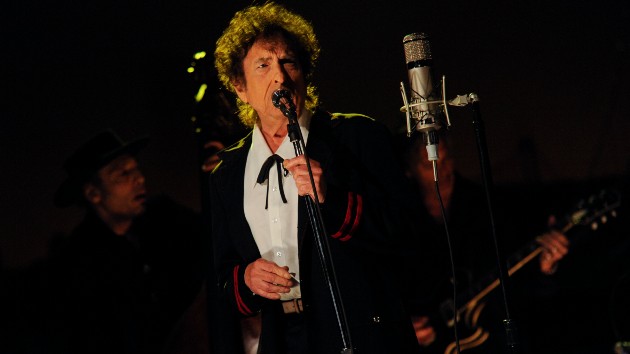 getty_bobdylan_110122