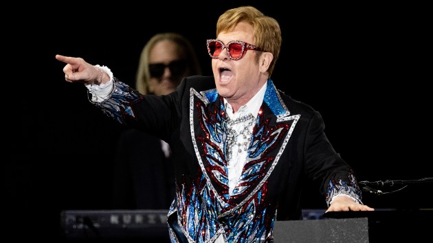 getty_eltonjohn_112022