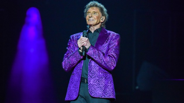 getty_barrymanilow_120222