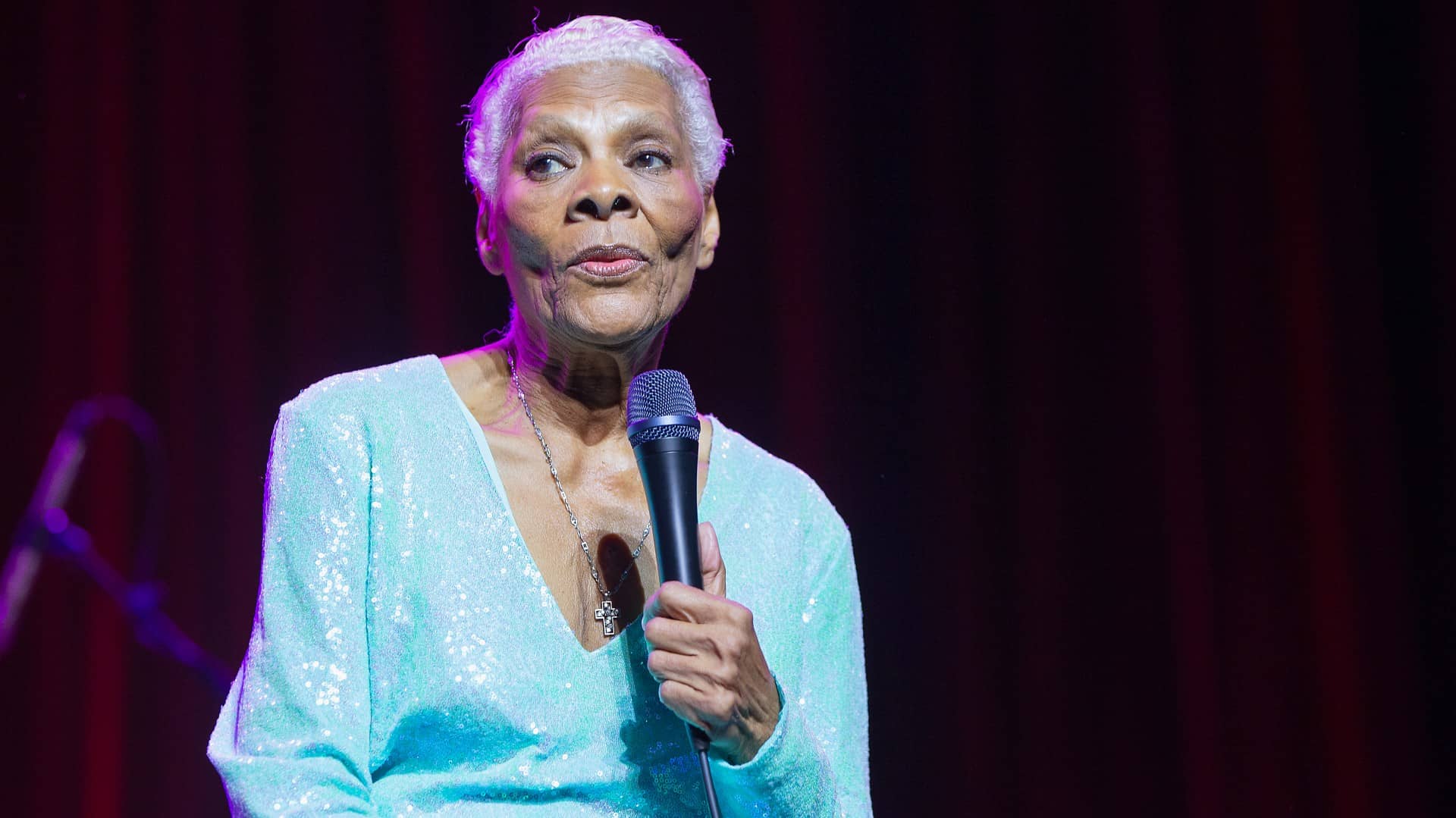 getty_dionnewarwick_010323