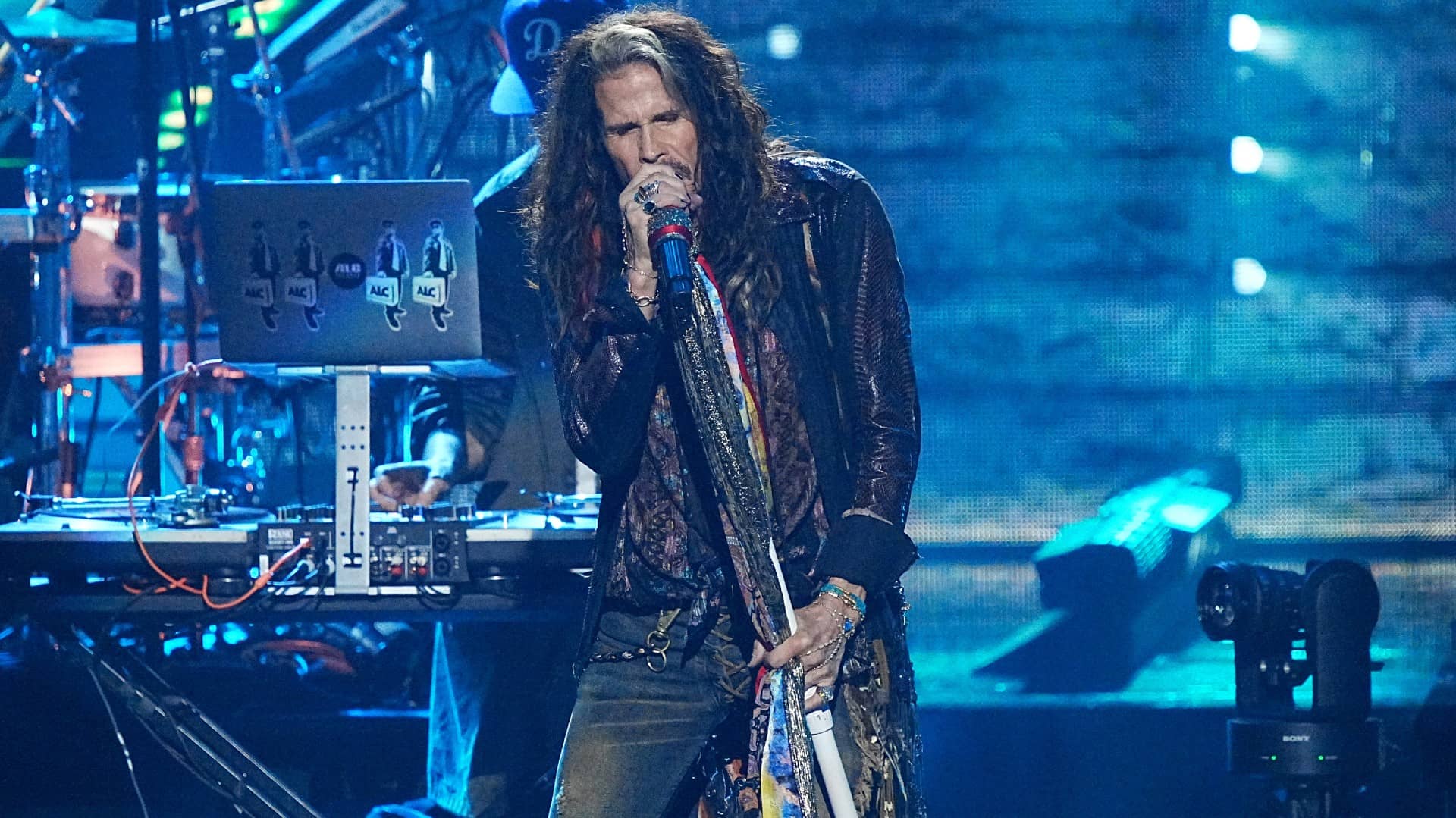 getty_steventyler_010423