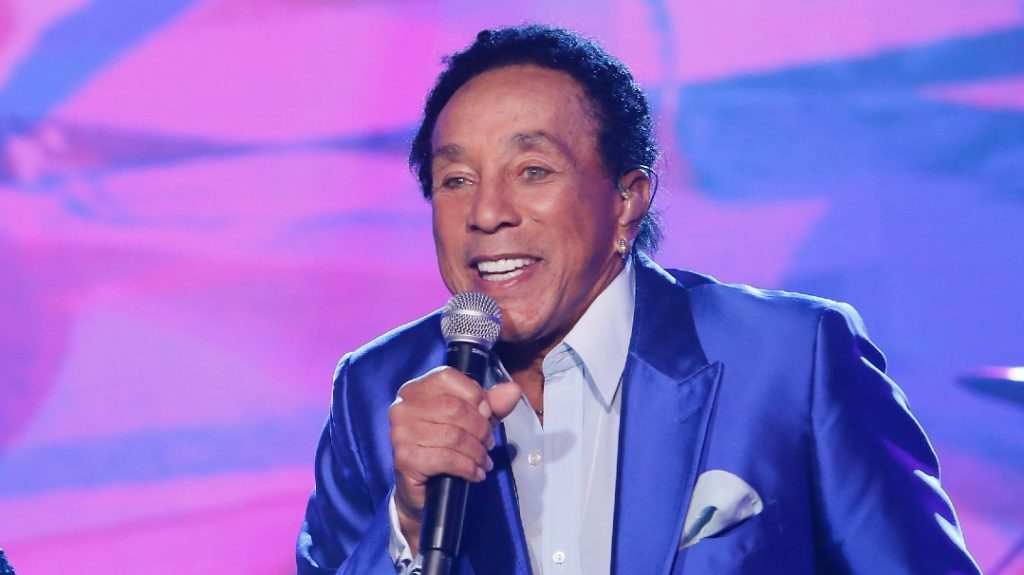 m_smokeyrobinson_012723804049
