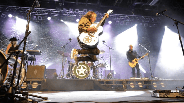 m_thealarm_021323257129