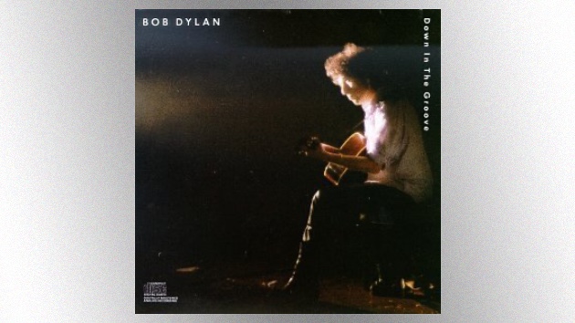 m_dylandowninthegroove_021523351382