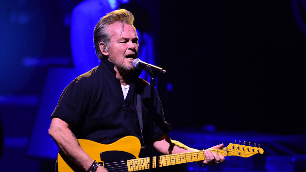 getty_johnmellencamp_022823686660