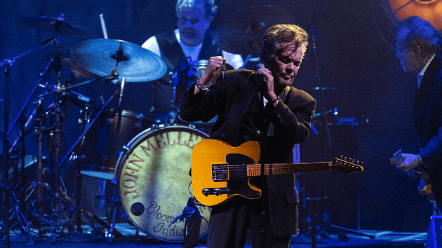 getty_johnmellencamp_032323934621