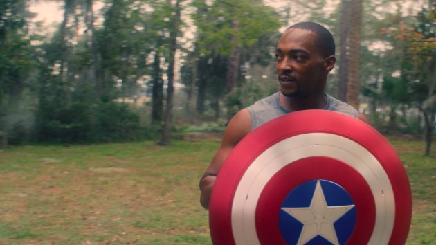 e_anthony_mackie_shield_03302023807251