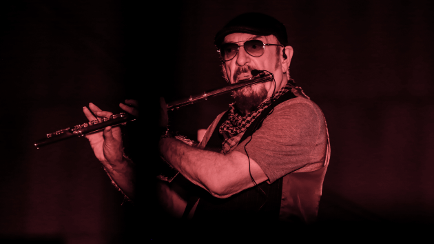 getty_jethrotull_041823489159