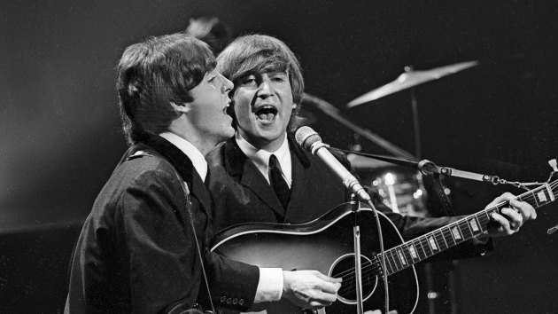 m_johnlennonpaulmccartney_050323961148