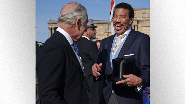 getty_lionelandprincecharles_050323495362