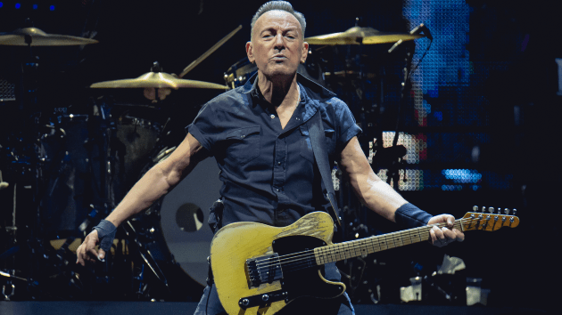 getty_brucespringsteen_050423894726