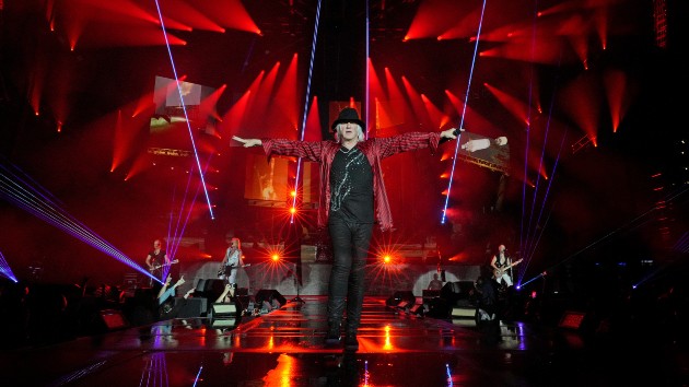 getty_defleppardlive_051923327890