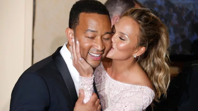 getty_johnlegendchrissyteigen_062823131538