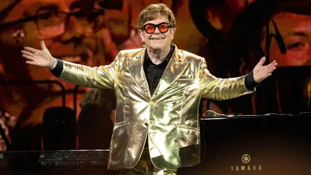 getty_eltonjohnglasto_070323_0717405