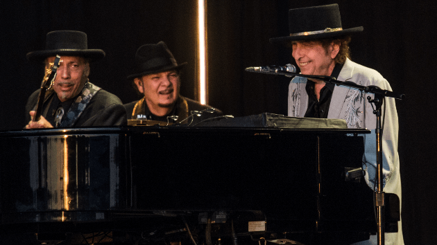 getty_bobdylan_070523382947