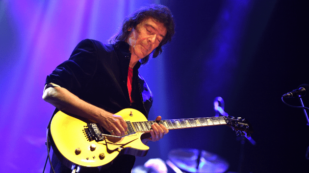 m_stevehackett_100323512207