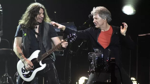 getty_bonjoviandphilx_101623936806