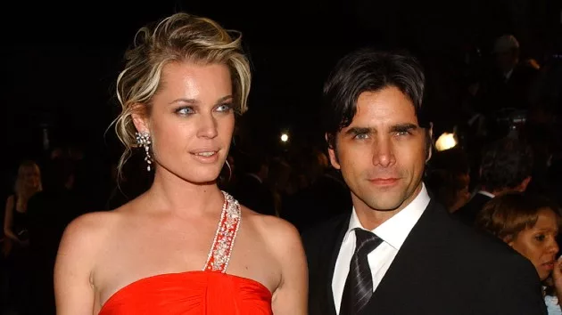 getty_rebecca_romijn_john_stamos_10192023863282