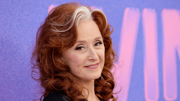 getty_bonnieraitt_102323863097