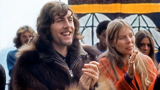 getty_grahamandjoniin1969_110723121357