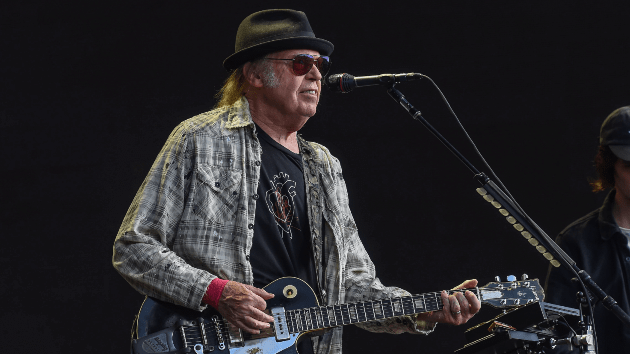 getty_neilyoung_010423245514