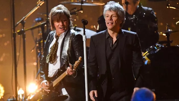 getty_jonbonjovirichiesambora_012224840618