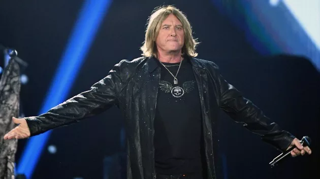 getty_defleppard_021624430757