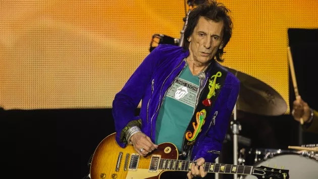 getty_ronniewood_022324660333