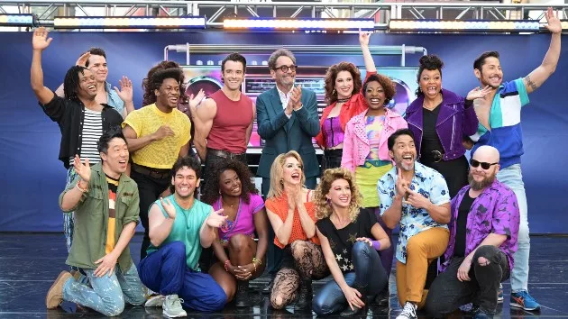 m_hueylewisandmusicalcast_042224380441