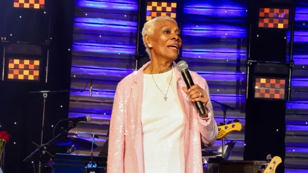 getty_dionnewarwick_042224858820