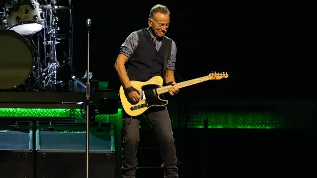 getty_brucespringsteen_051724665507