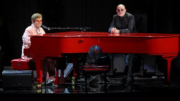 getty_eltonandberniegershwinprize_052124_0956040