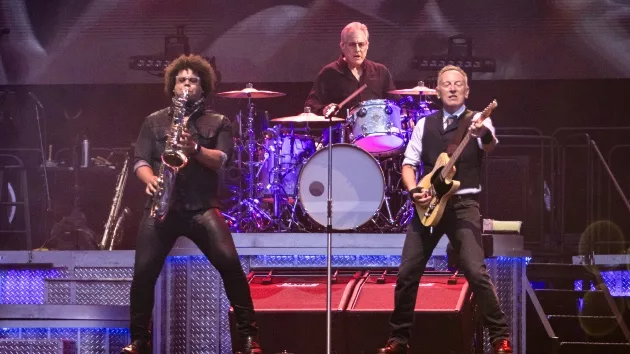 getty_brucespringsteen_061724962508